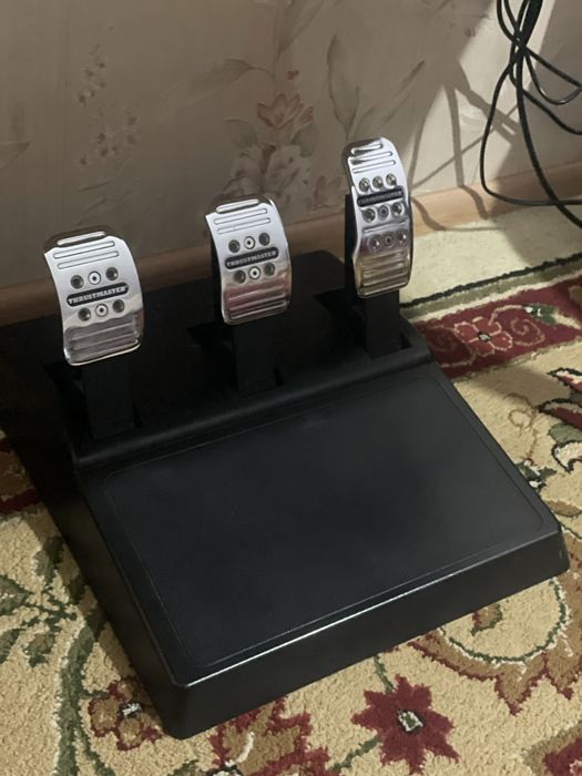 Продам руль Thrustmaster t150 pro