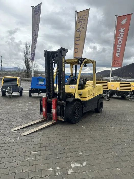 vând / închiriez stivuitor Hyster 4,5 tone