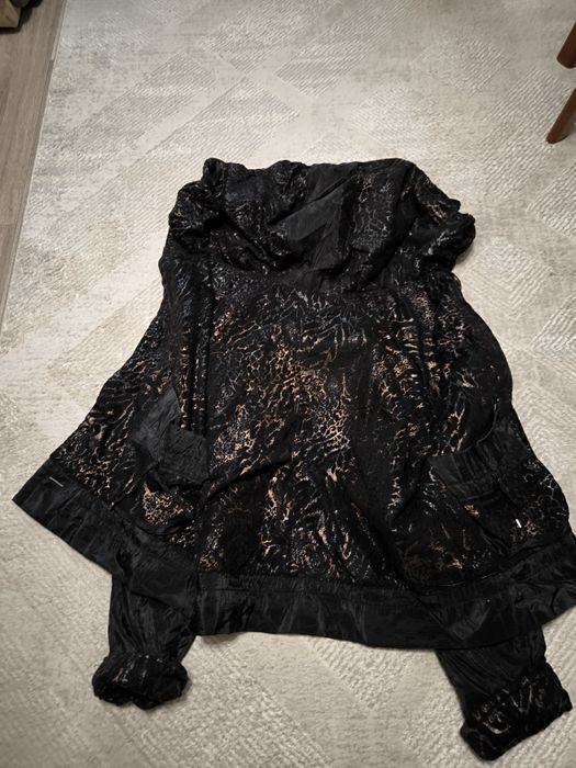 Продам женские куртки.