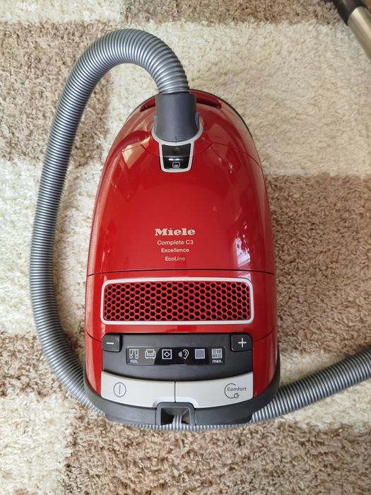 Прахосмукачка Miele c3