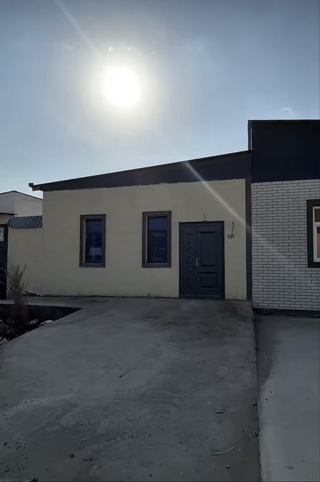 Урганч Шахарда 250 кв Бино сотилади