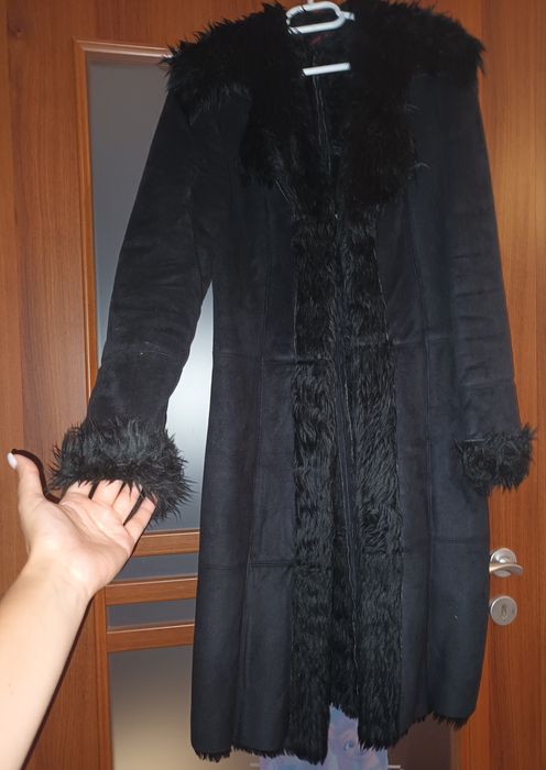 Haina eleganta din piele intoarsa