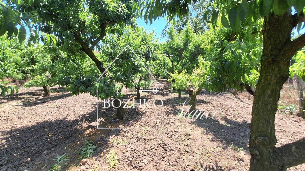 Продава се къща.