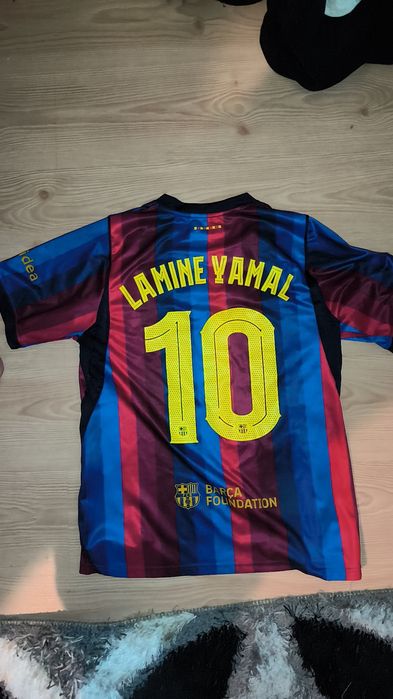 Tricou de fotbal Barcelona Lamine yamal stare impecabila nepurtat sez 2026-2027 pt mai multe detalii pe!