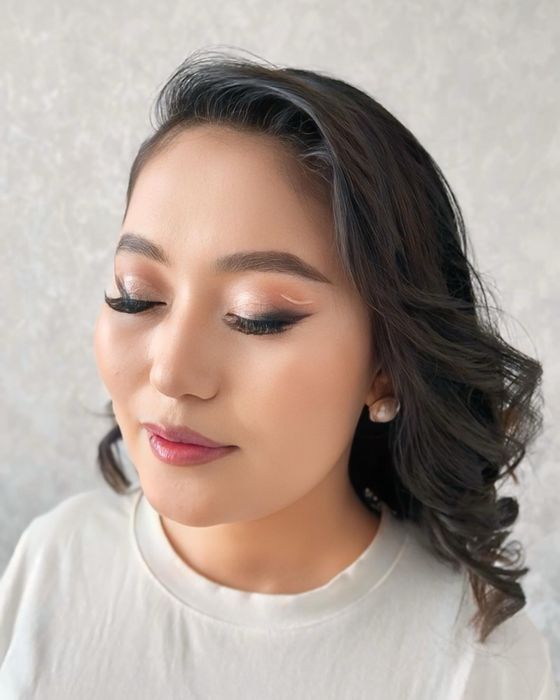 Макияж и локон….