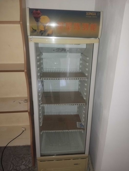 холодильная витрина Xingx.