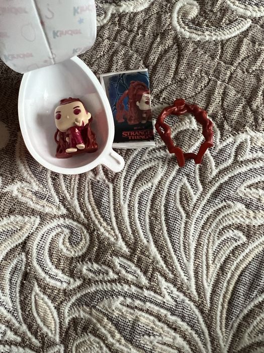 игрушки очень страные дела