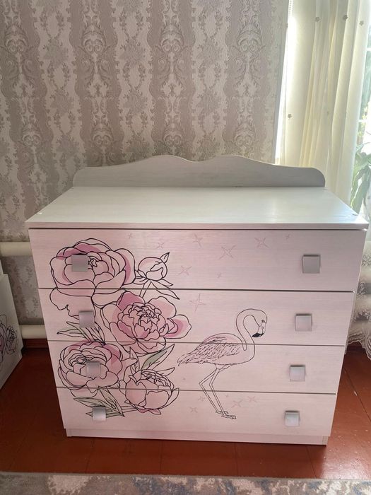 Продам детский гарнитур для девочек