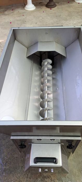 Desciorchinator inox pt struguri