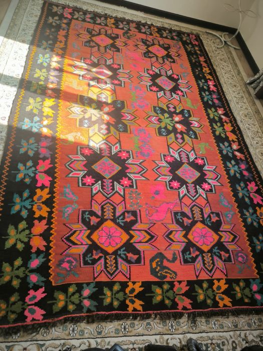 Ковер ручной работы