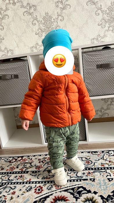 Продам детскую куртку