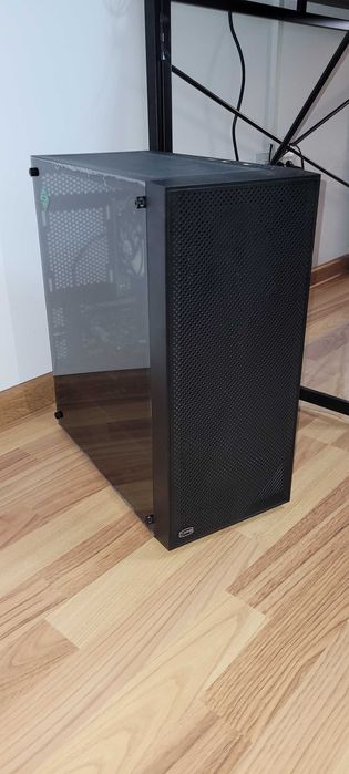 Vând PC cu i5 4440, 8gb ram ddr3 , Placă video RX 550 2gb