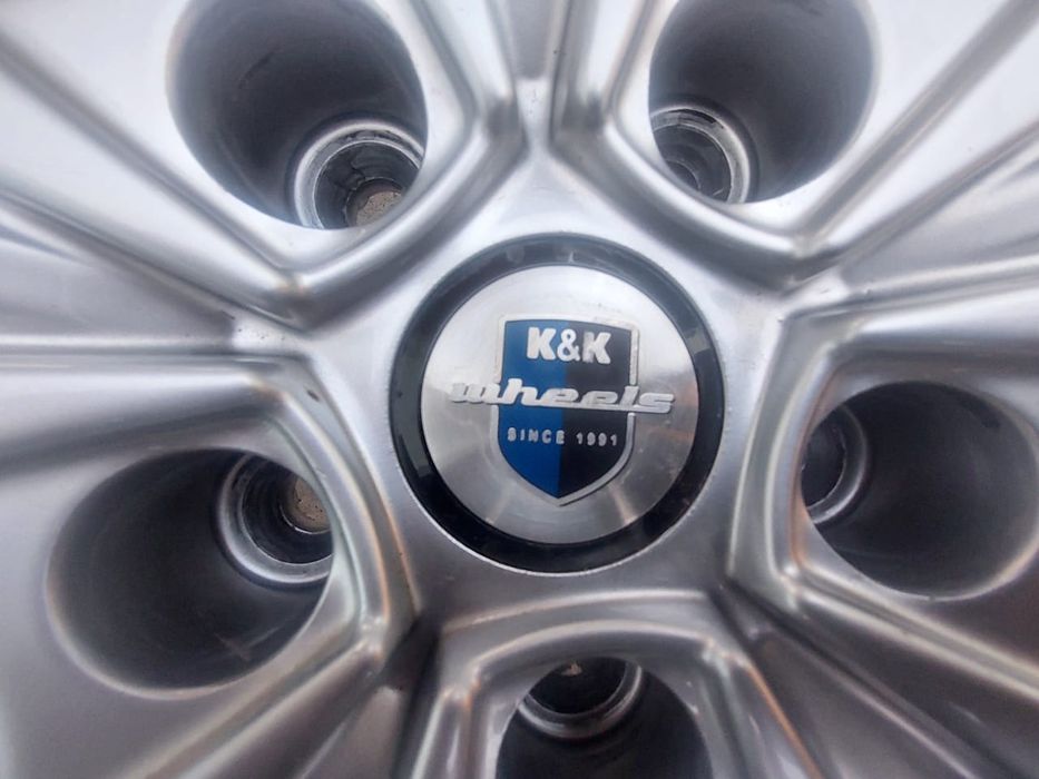 Продам диски в отличном состояние кия хендай