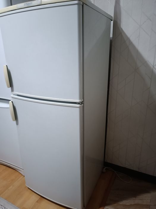 Холодильник б/у бирюса.