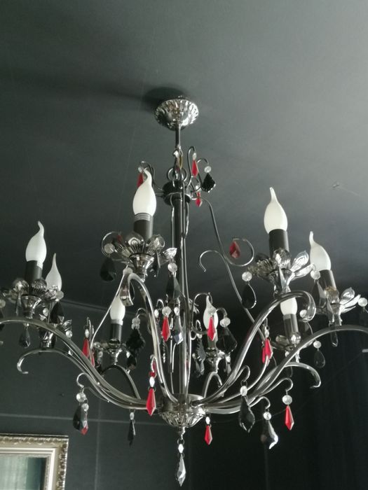 Продам интерьерную люстру