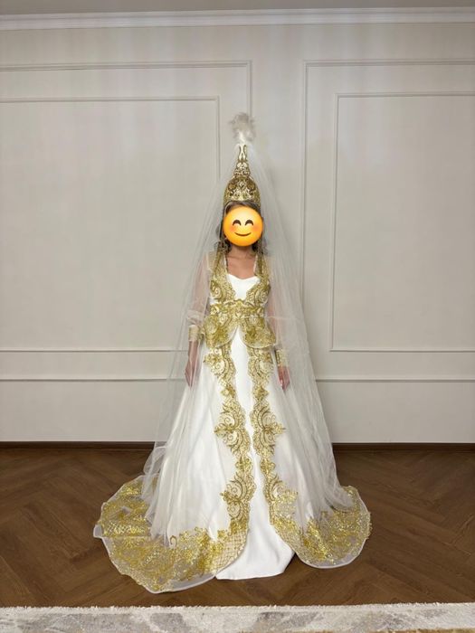 Продам дизайнерское платье на узату