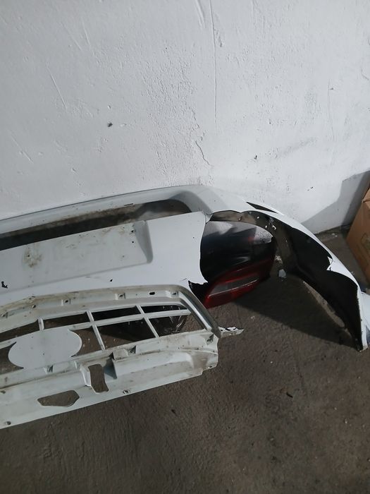 Продам бампер от приоры