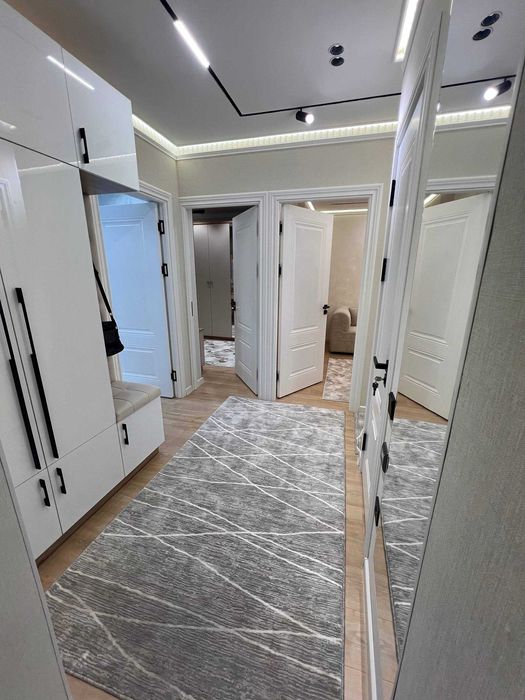 *Авиагородок 4ком квартира в центре,До Ц1 500 Метров ,Под ключ +балкон