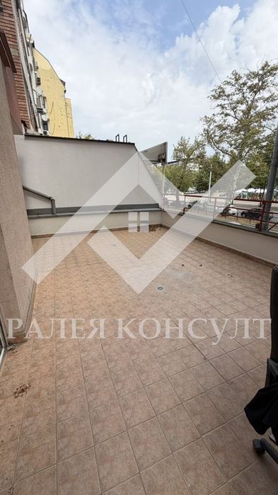 Продава се Тристаен апартамент в Пловдив, Каменица 1 - 170 кв.м за 1548 €/кв.м - Снимка #10