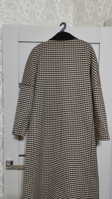 Продам фирменное пальто