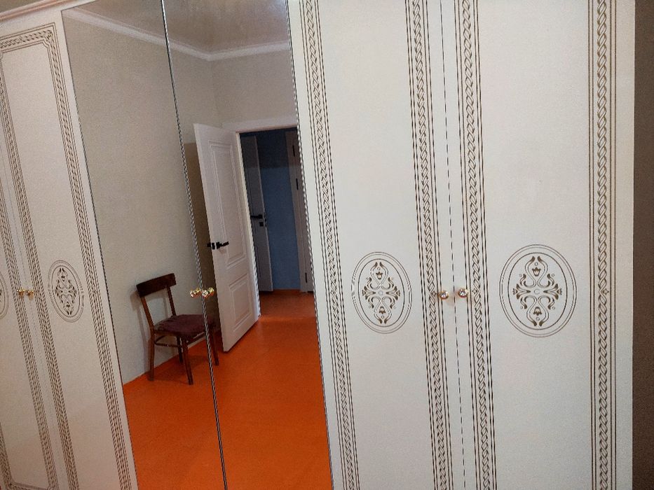 Продается шкаф для платья