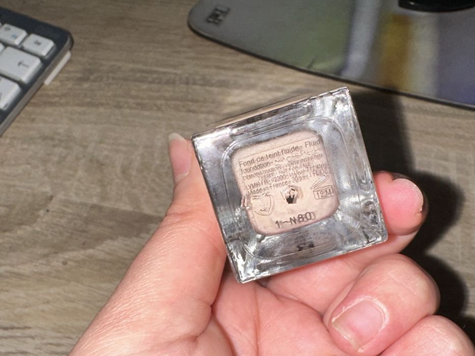 Fond de ten Givenchy Prisme Libre Skin-Caring Glow