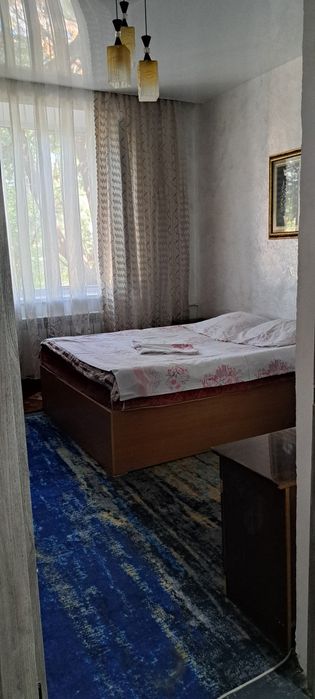 Сдаётся квартира 2ух комнатная чистая уютная. Рядом есть школа. садик