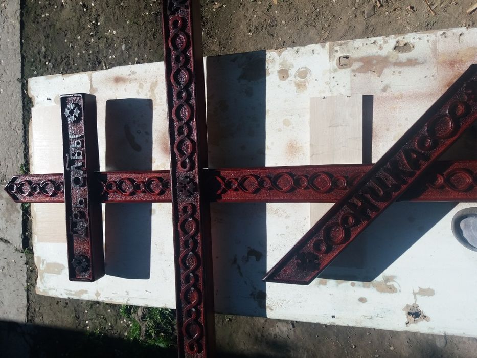 Крест надгробный