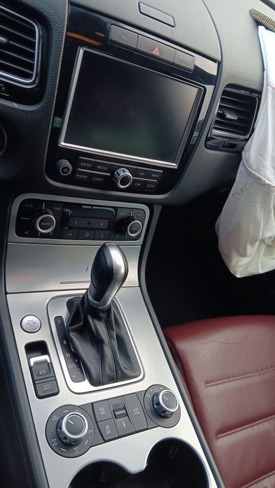 VW Touareg 3.0 V6 TDI , CRC motor 245 к.с. ,2014 г. , 60 броя на части