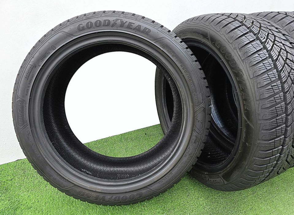 4бр. 225/45/17 GOODYEAR Ultra Grip Performance- зимни