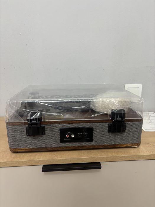 Виниловый проигрыватель