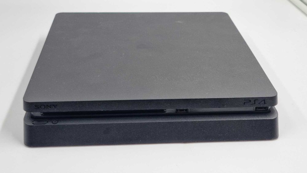 Playstation 4 Slim [Amanet Club Caro]
