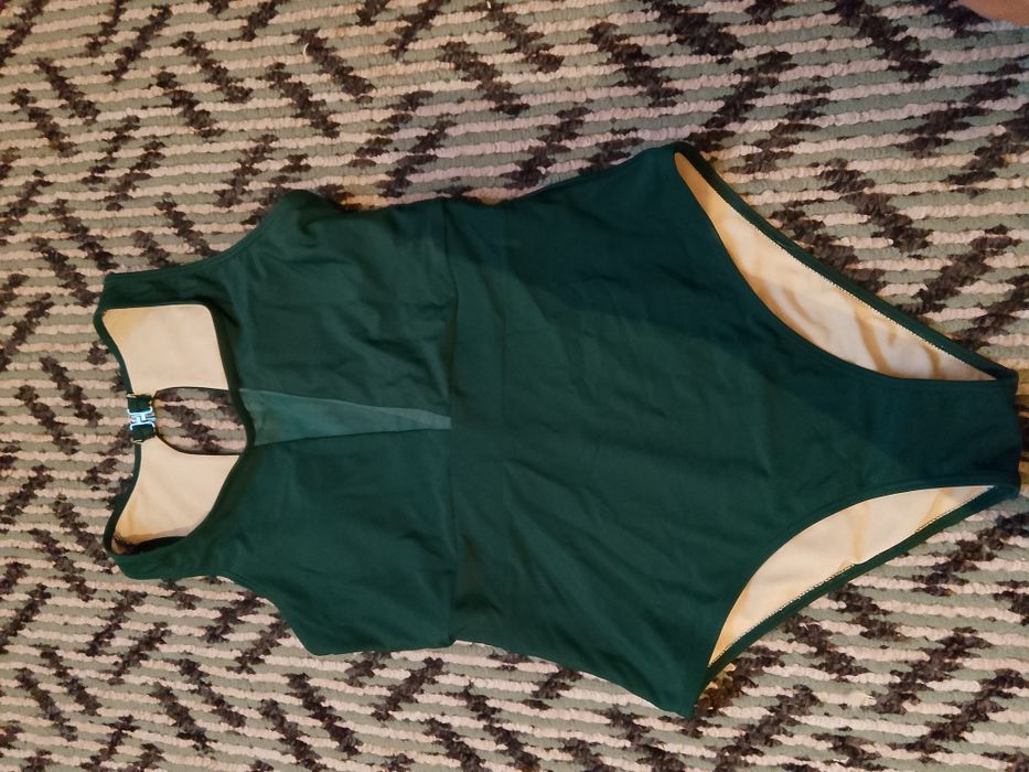 Открытый купальник