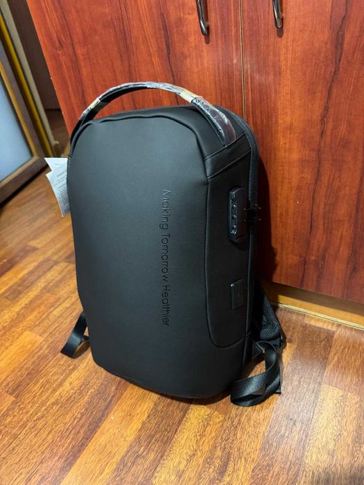 Rucsac  15.6 inch, port USB, si USB-C, lacat TSA, rezistent la apa