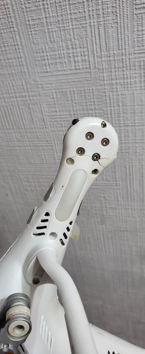 Продам дрон gji phantom advanced
