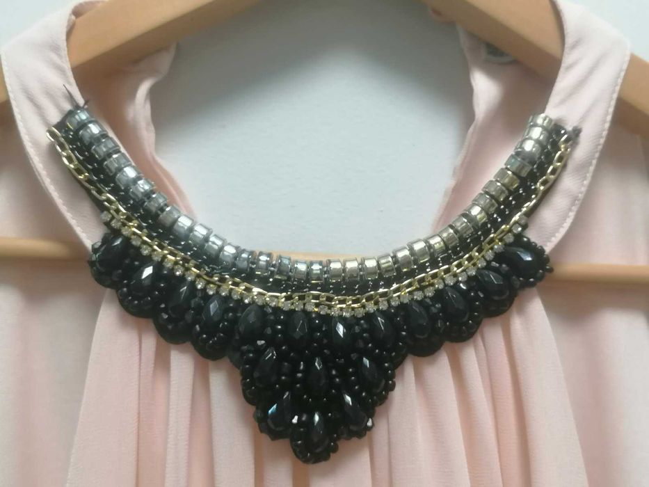 официална рокля за прекрасни поводи