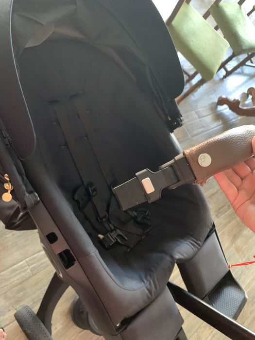 Vand carucior Stokke V6 black-limited edition