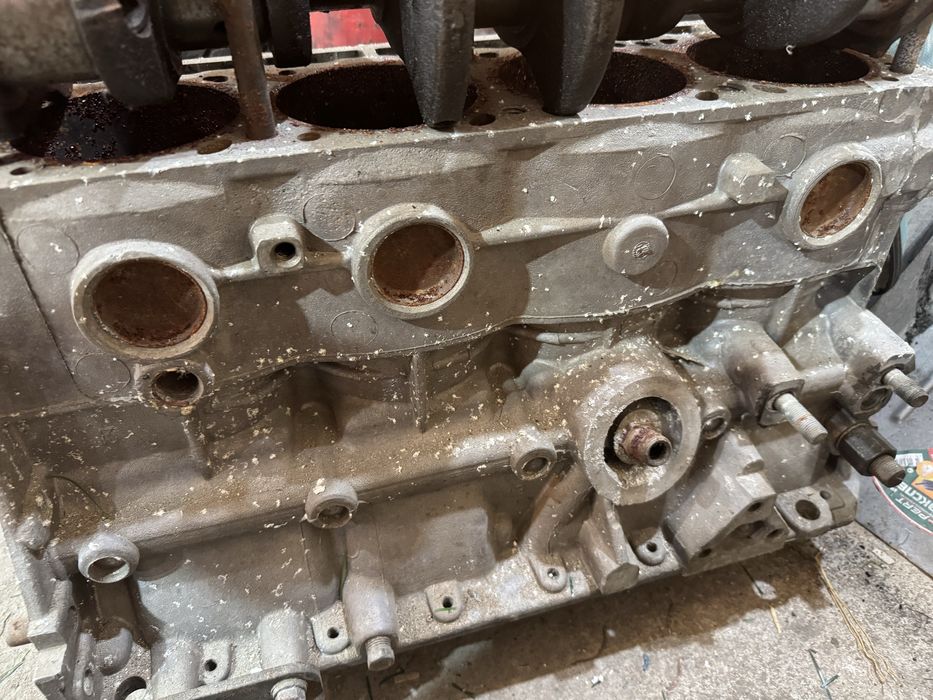 Блок двигателя 4216 с коленвалом