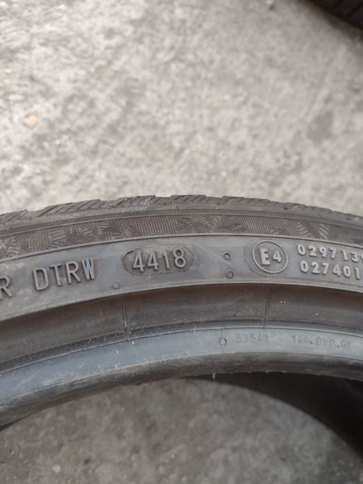 Перфектни 4бр.235/35/19 Semperit dot4418