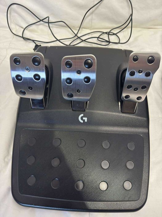 Volan Logitech G923 + schimbator PC/PS5/PS4