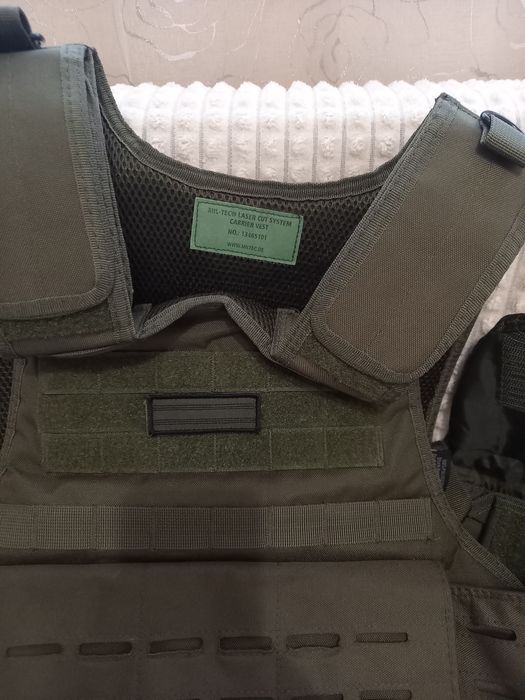 Тактическа жилетка