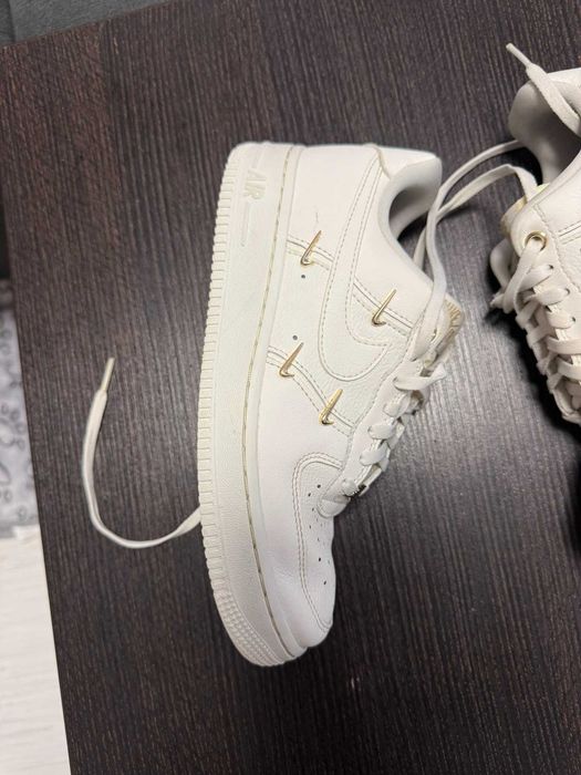 Nike Air Force 1 '07 LX Gold Swooshes FV3654-111 | EU 38 | дамски, оригинални