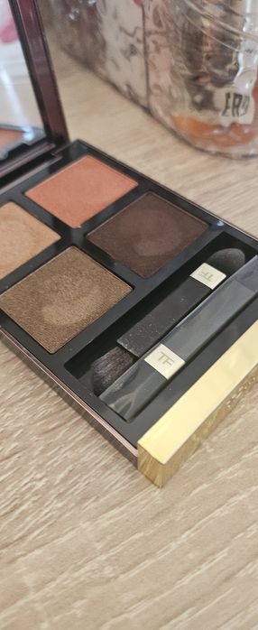 Тени для век оригинал продам