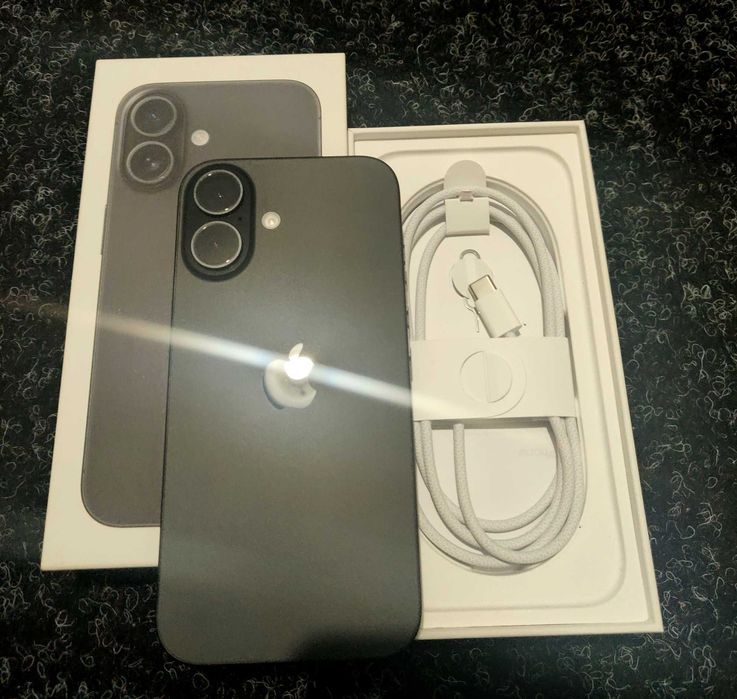Vând Apple iPhone 16, 128GB, Black, CA NOU