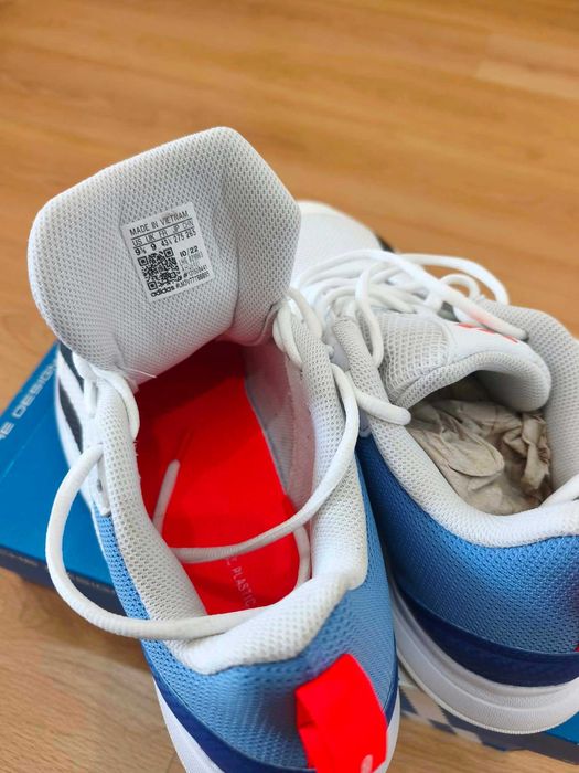 Мъжки оригинални маратонки на Adidas
