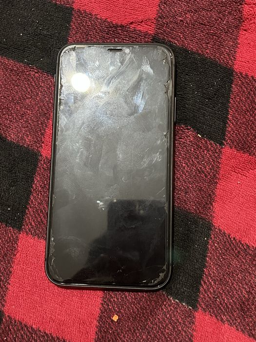 Айфон 11 64гб 73% аккум