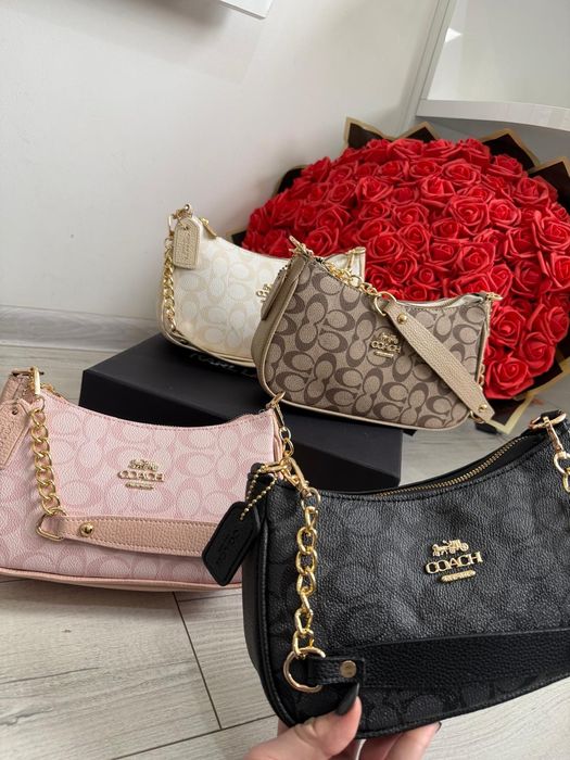 Дамски чанти тип модели.