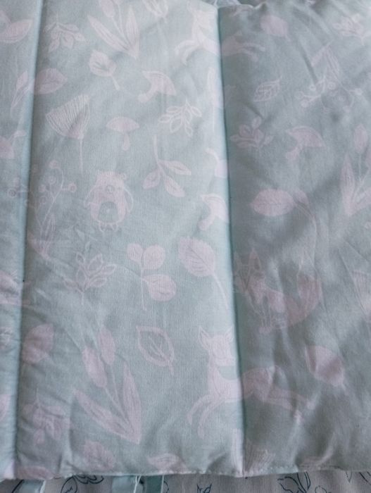 Бортик на кроватку