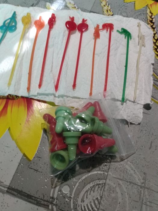 Колекционерски ретро клечки за коктейли/плодове или хапки