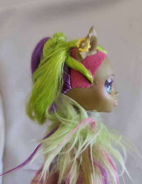 Monster high Clawvenus, монстър хай кукла кловинъс